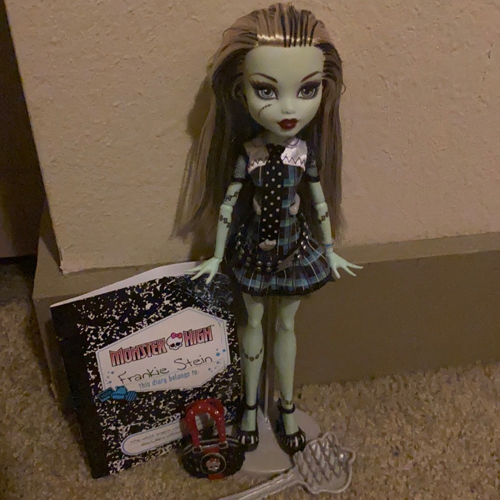Original 2010 Frankie stein doll monster high